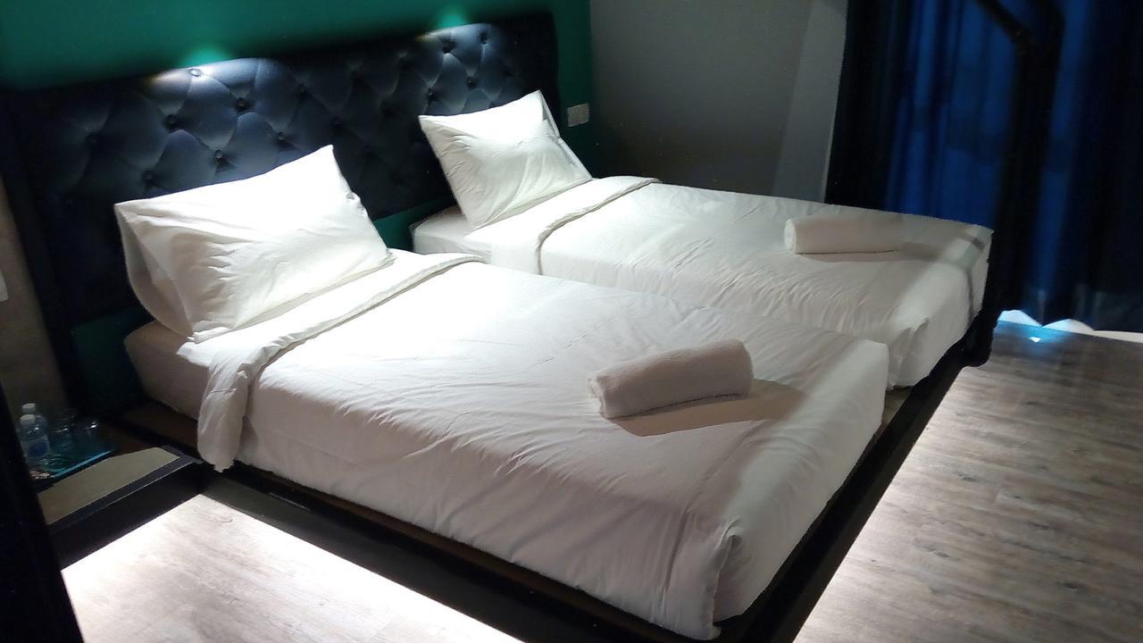 Tube Hotel Klebang Melaka الغرفة الصورة
