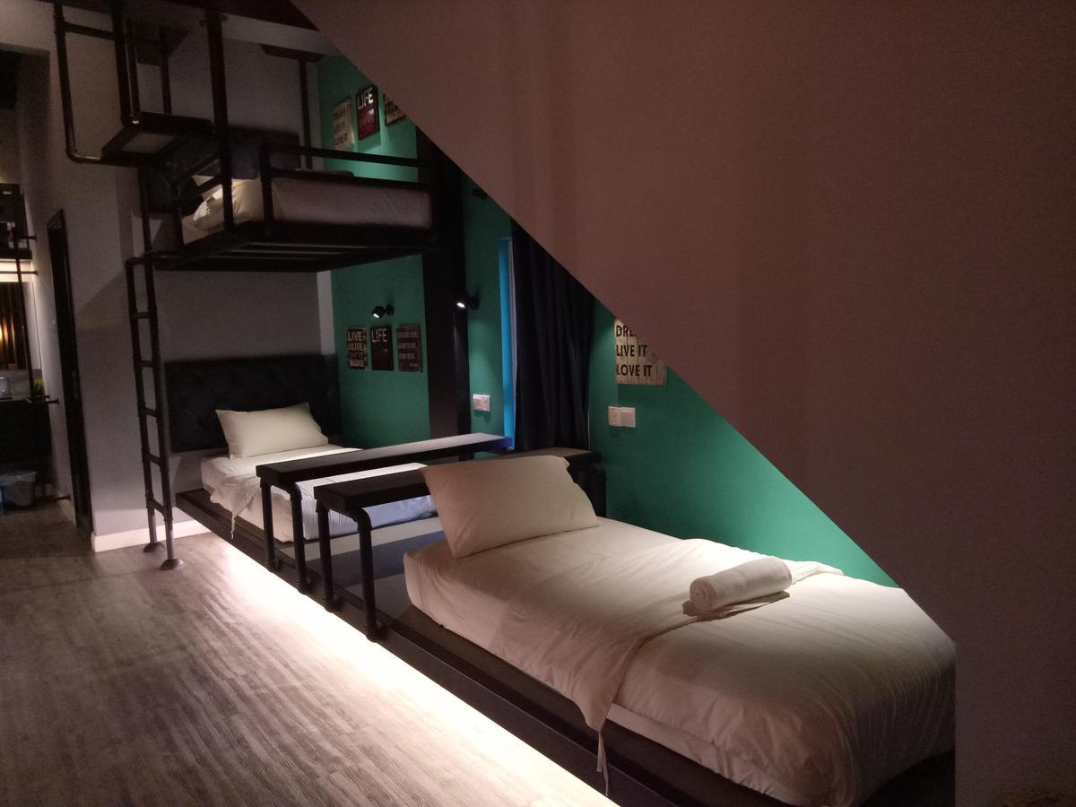 Tube Hotel Klebang Melaka المظهر الخارجي الصورة